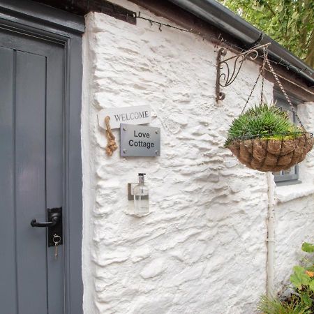 Love Cottage Combe Martin Bagian luar foto