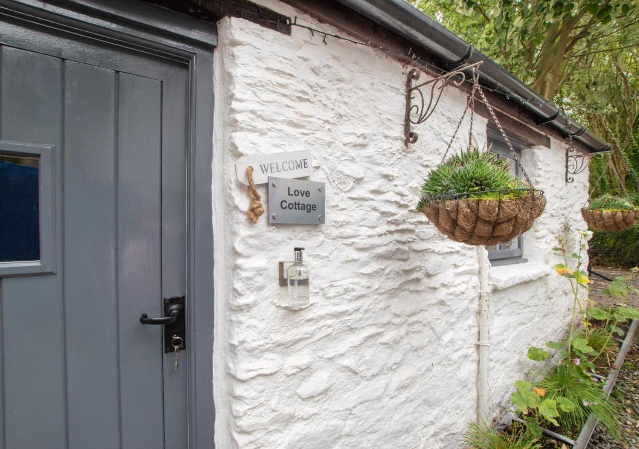 Love Cottage Combe Martin Bagian luar foto