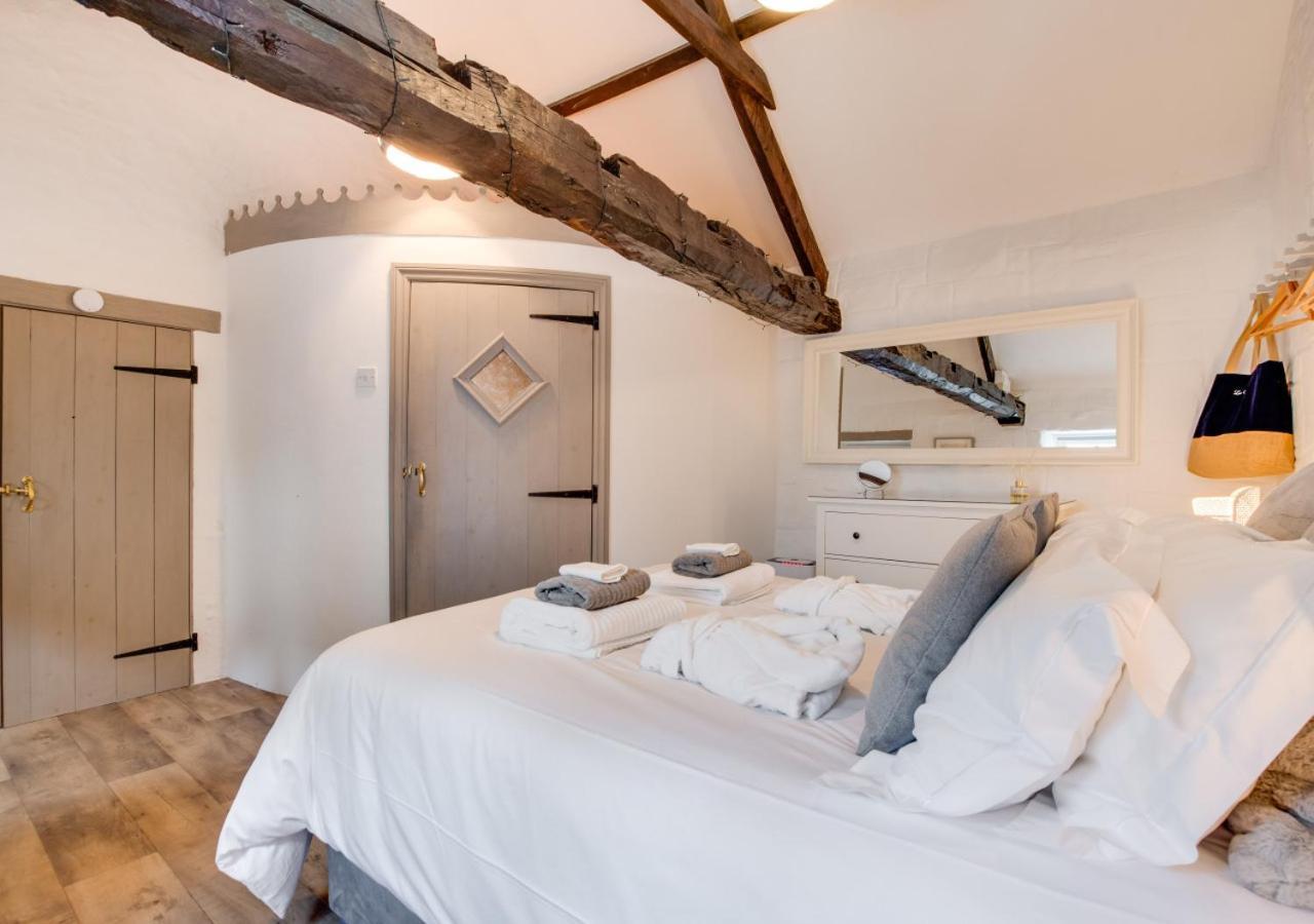 Love Cottage Combe Martin Bagian luar foto