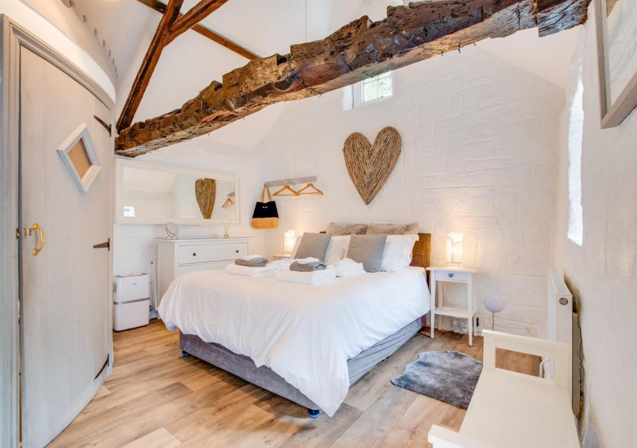 Love Cottage Combe Martin Bagian luar foto