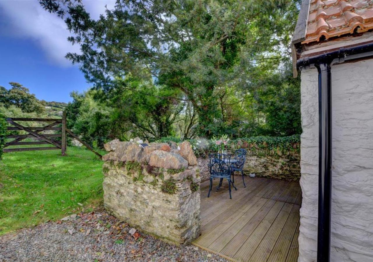 Love Cottage Combe Martin Bagian luar foto
